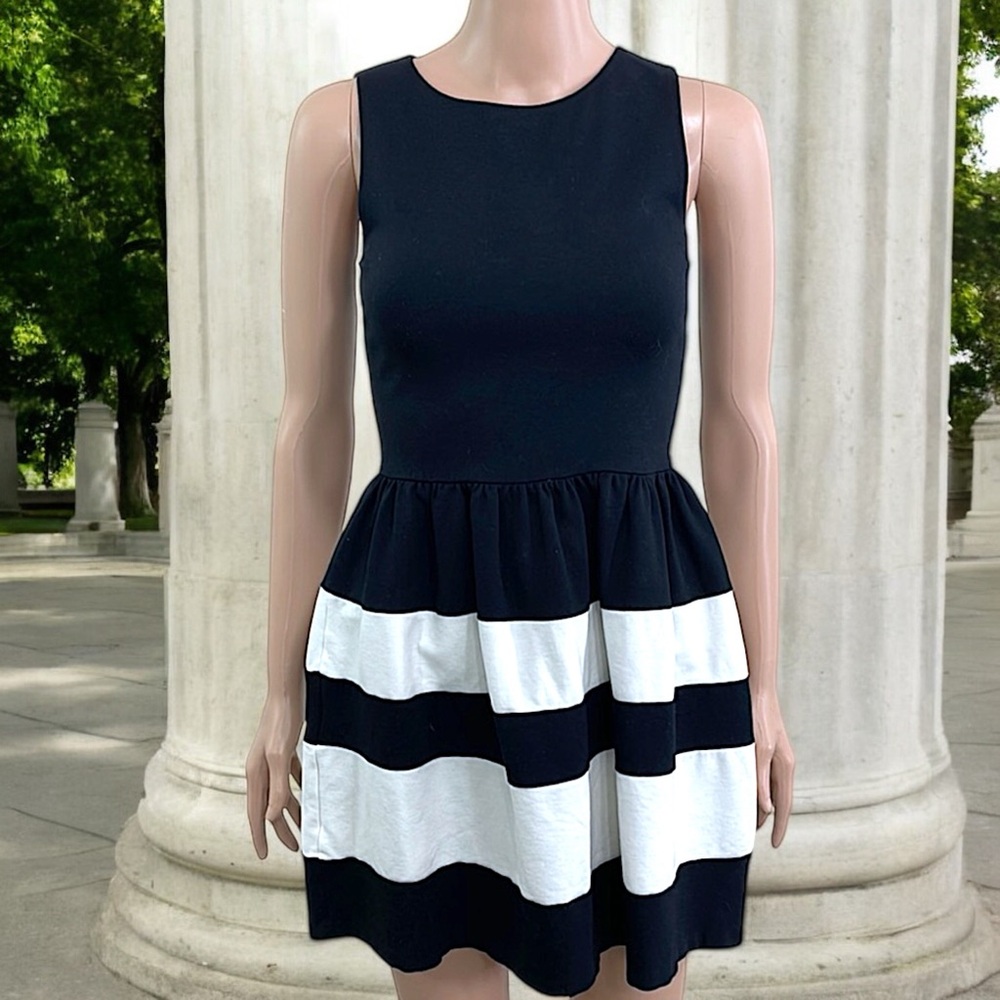 Macy’s BAR III Black & White Colorblocked Fit & Flare Dress - Picture 12 of 16